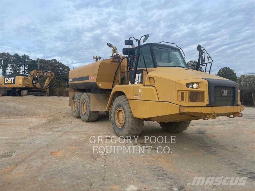 CAT 725 C Шарнирно-сочленённые самосвалы