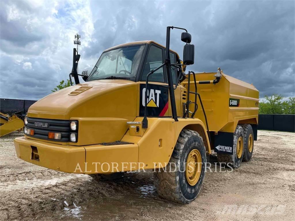 CAT 725 WT Шарнирно-сочленённые самосвалы