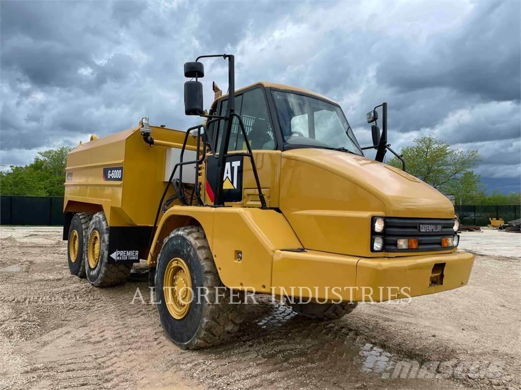 CAT 725 WT Шарнирно-сочленённые самосвалы