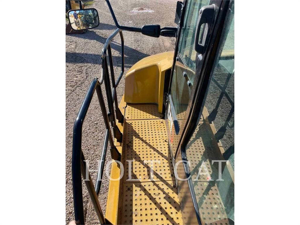 CAT 72504 Шарнирно-сочленённые самосвалы