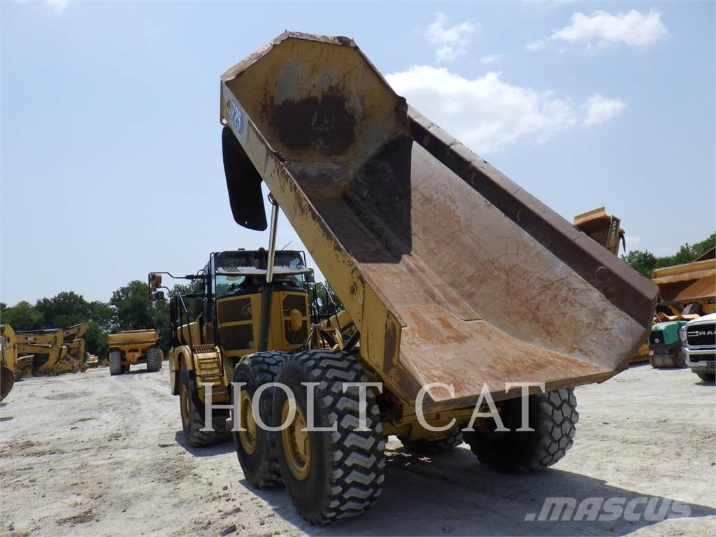 CAT 72504 Шарнирно-сочленённые самосвалы