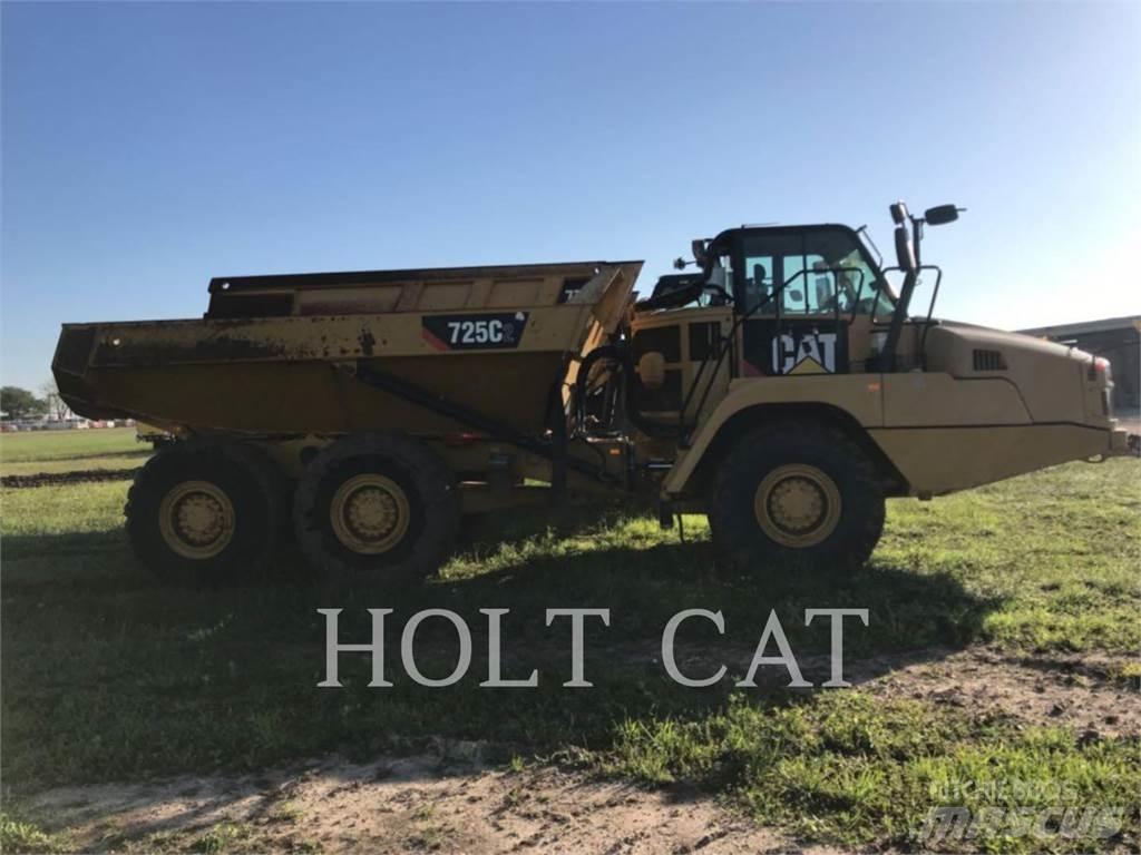 CAT 725C Шарнирно-сочленённые самосвалы