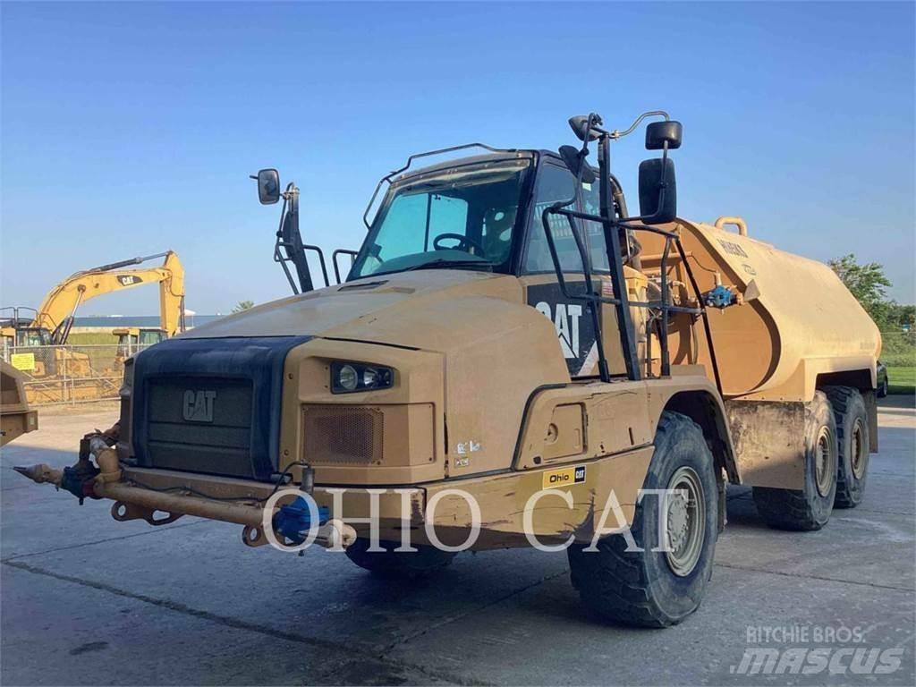 CAT 725C Шарнирно-сочленённые самосвалы