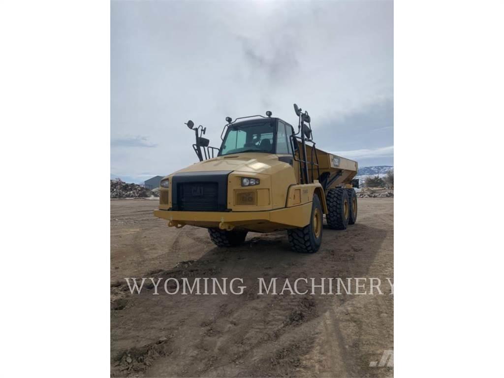 CAT 725C 2 Шарнирно-сочленённые самосвалы