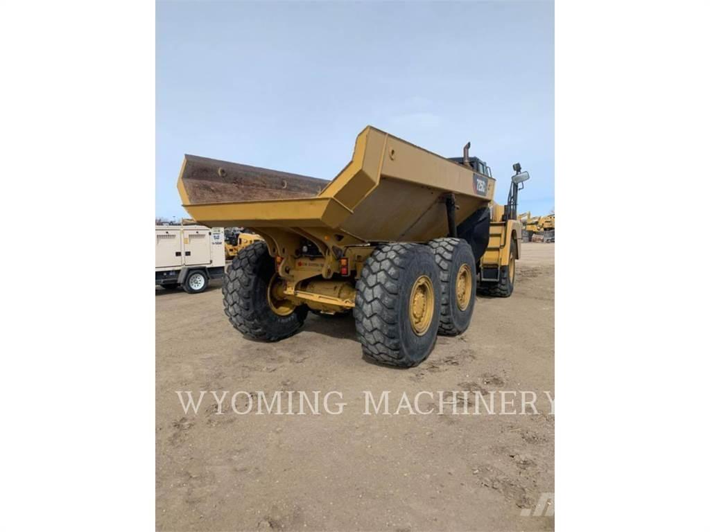 CAT 725C 2 Шарнирно-сочленённые самосвалы