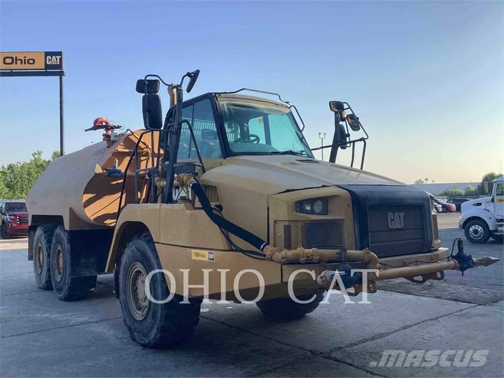 CAT 725C WT Шарнирно-сочленённые самосвалы