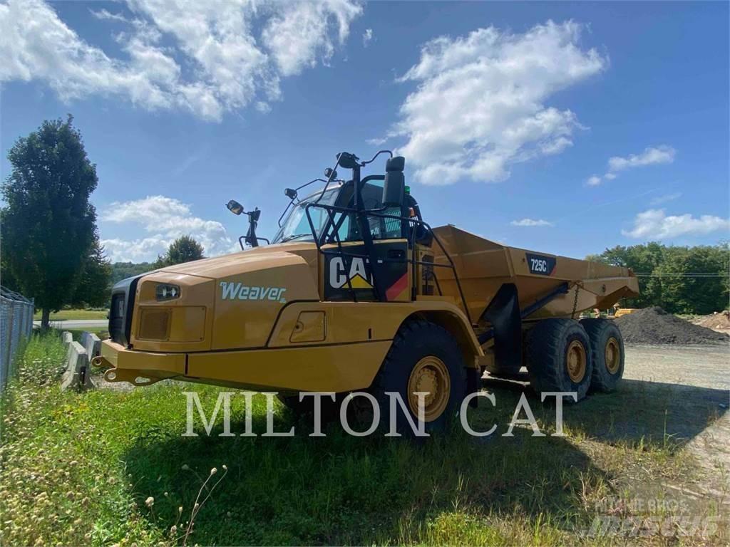 CAT 725C2 Шарнирно-сочленённые самосвалы