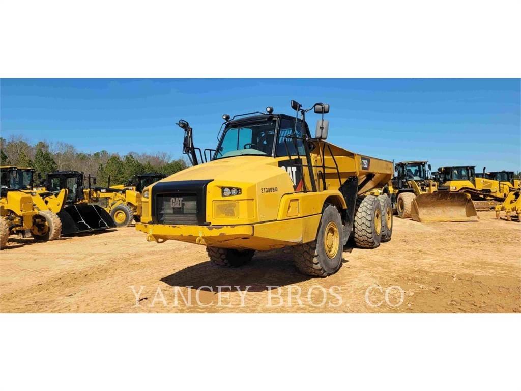 CAT 725C2 Шарнирно-сочленённые самосвалы