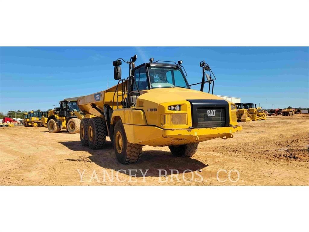 CAT 725C2 Шарнирно-сочленённые самосвалы