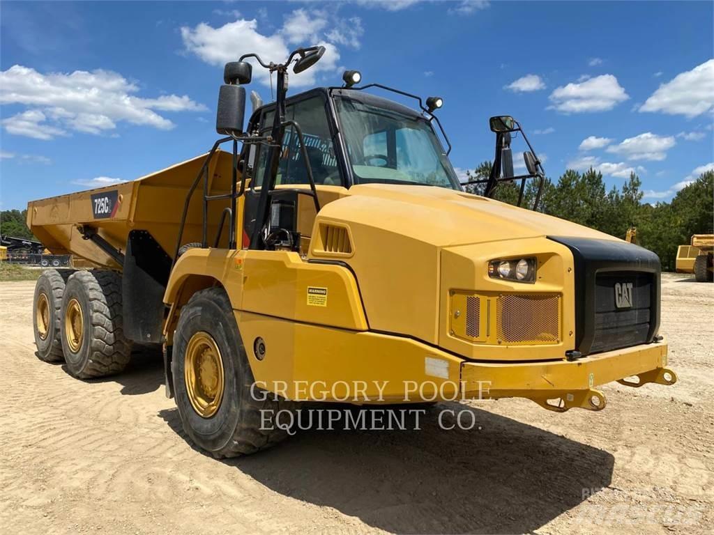 CAT 725C2 Шарнирно-сочленённые самосвалы