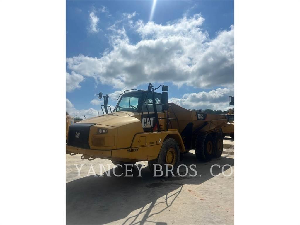 CAT 725C2 Шарнирно-сочленённые самосвалы