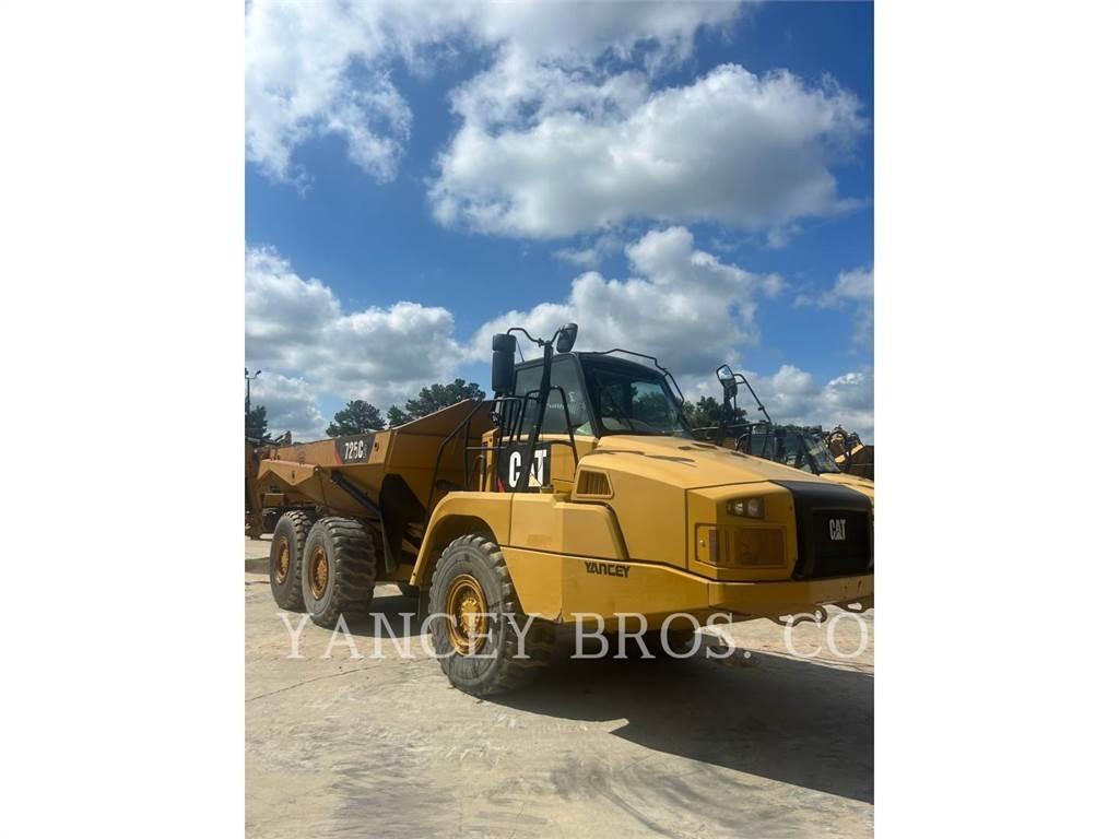 CAT 725C2 Шарнирно-сочленённые самосвалы