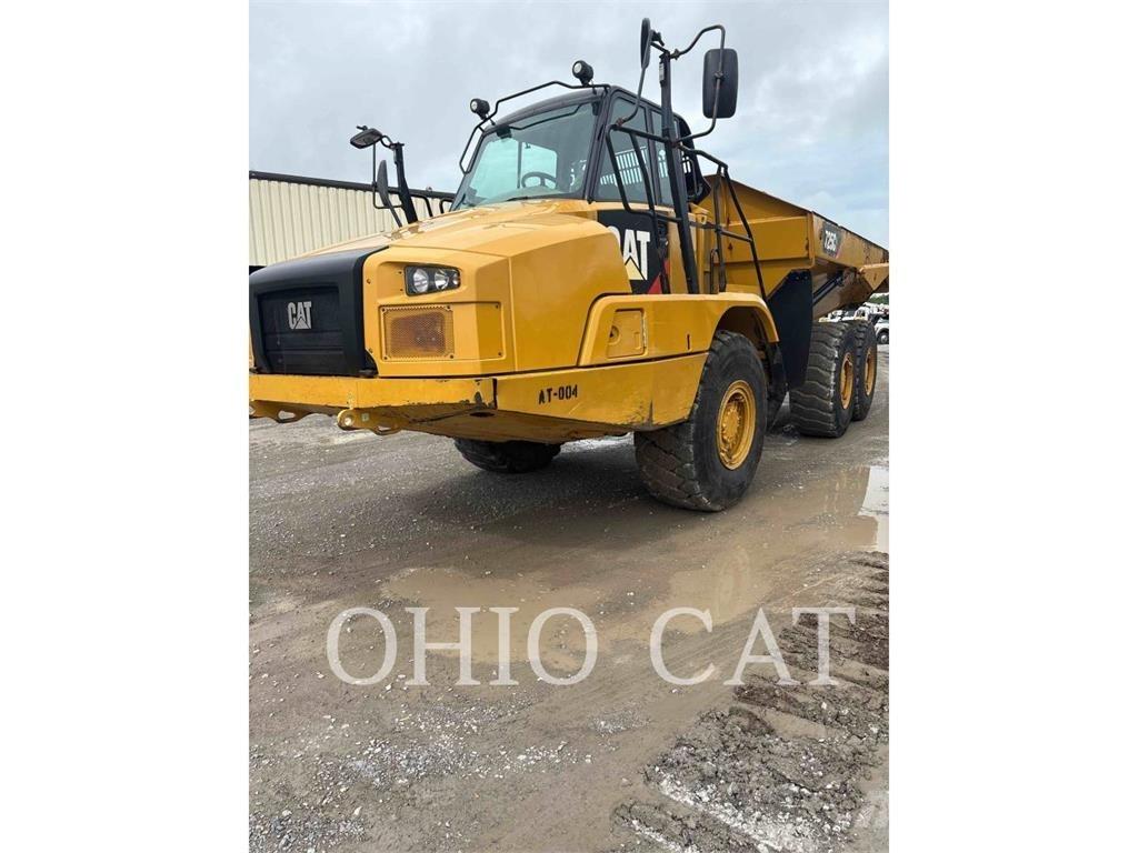 CAT 725C2 Шарнирно-сочленённые самосвалы