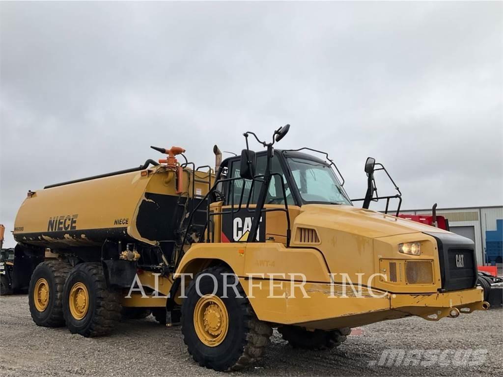 CAT 725C2 WT Шарнирно-сочленённые самосвалы