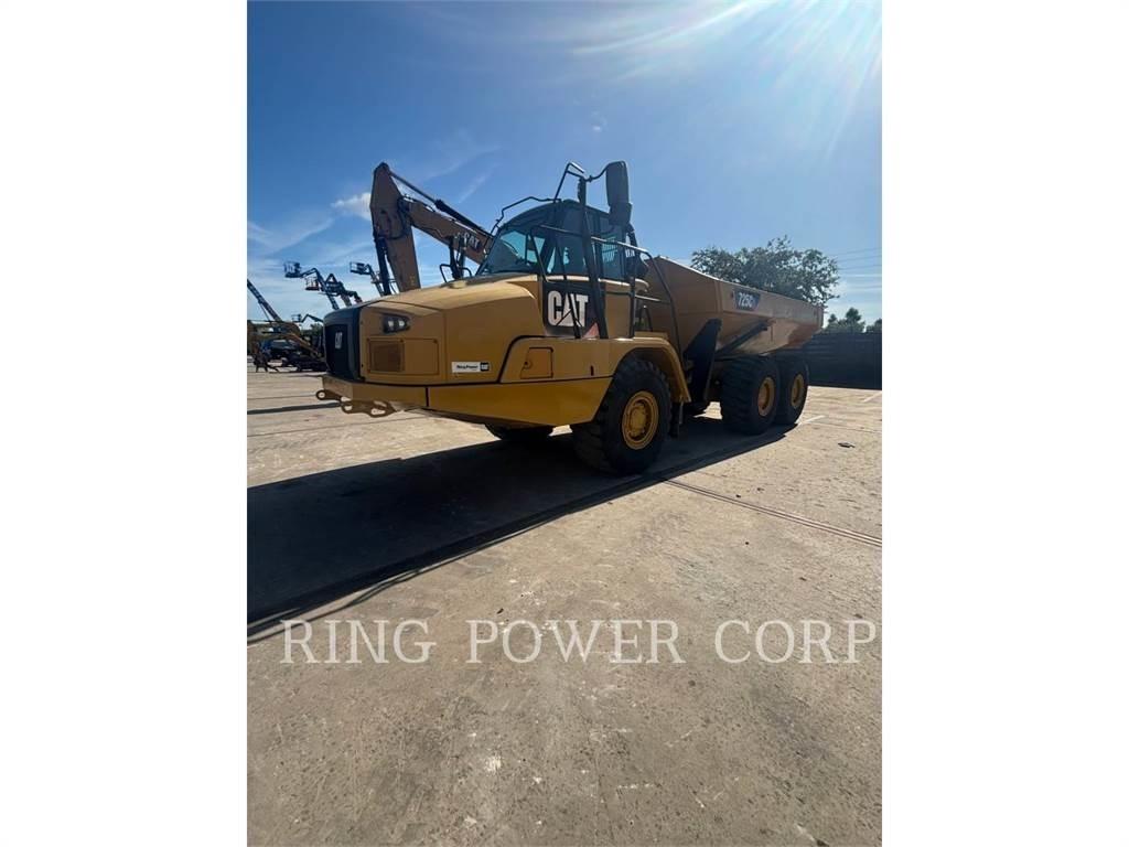 CAT 725C2TG Шарнирно-сочленённые самосвалы