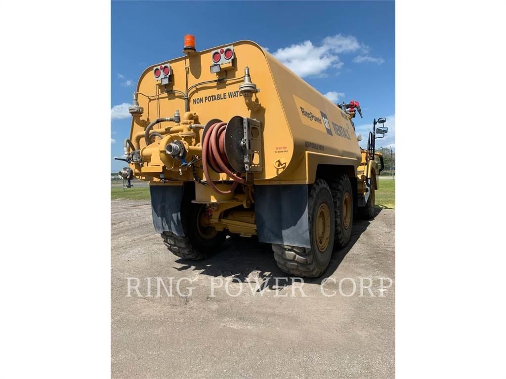 CAT 725C2WW Грузовики-цистерны
