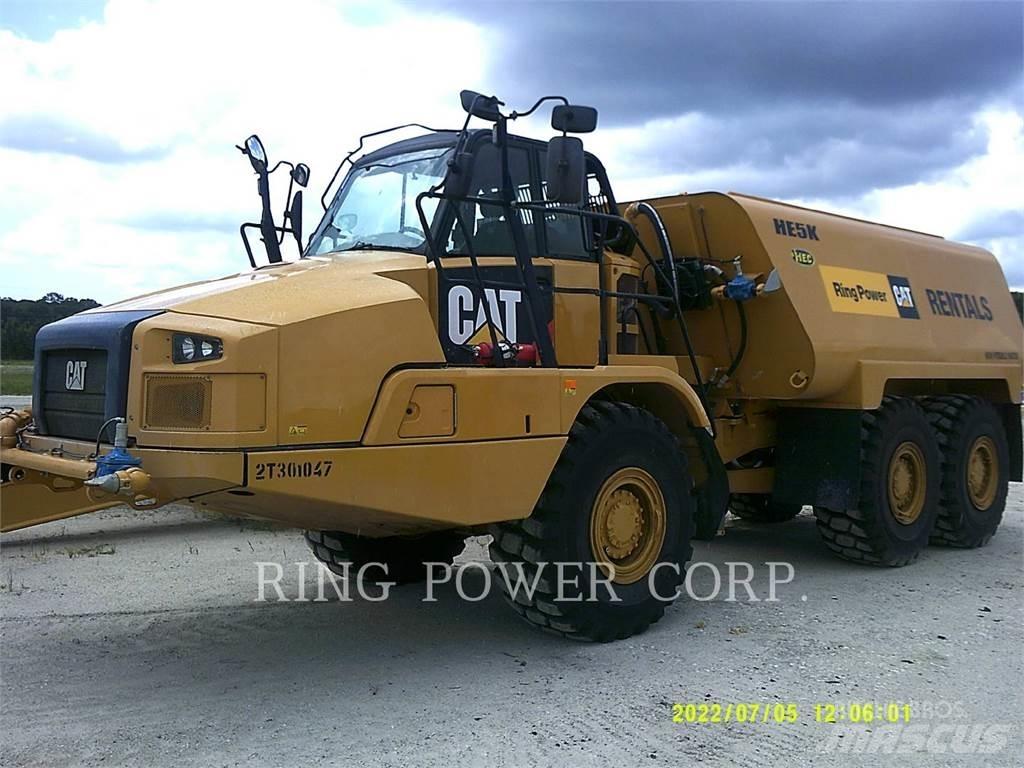 CAT 725C2WW Грузовики-цистерны