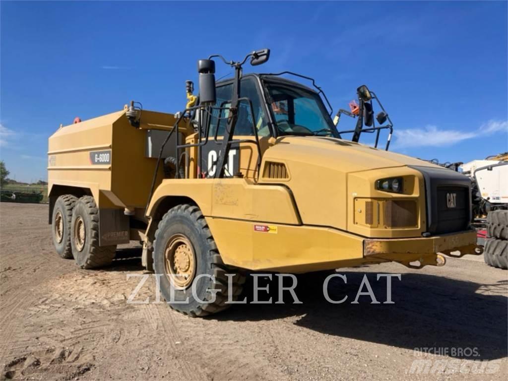 CAT 725CWT Грузовики-цистерны