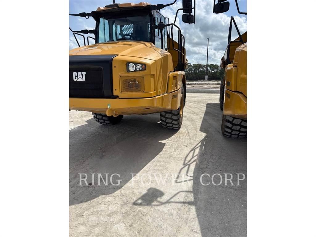 CAT 725TG Шарнирно-сочленённые самосвалы