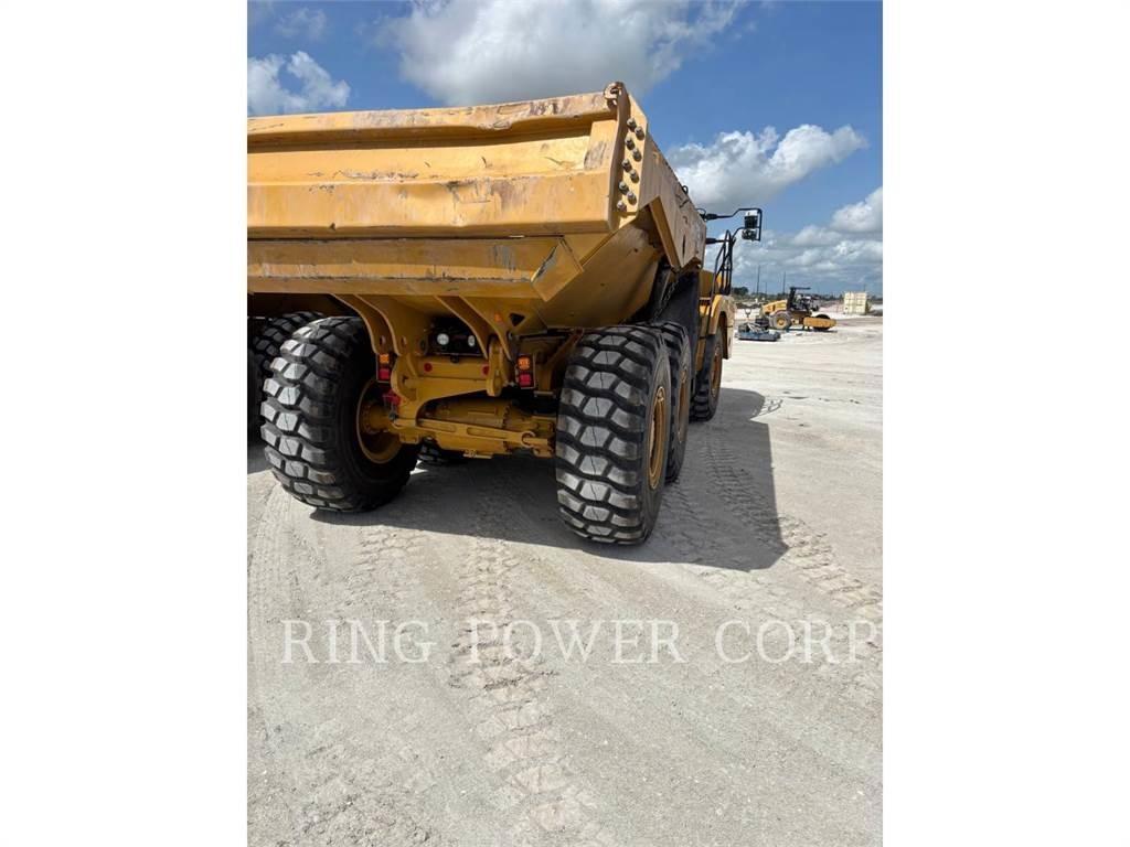 CAT 725TG Шарнирно-сочленённые самосвалы