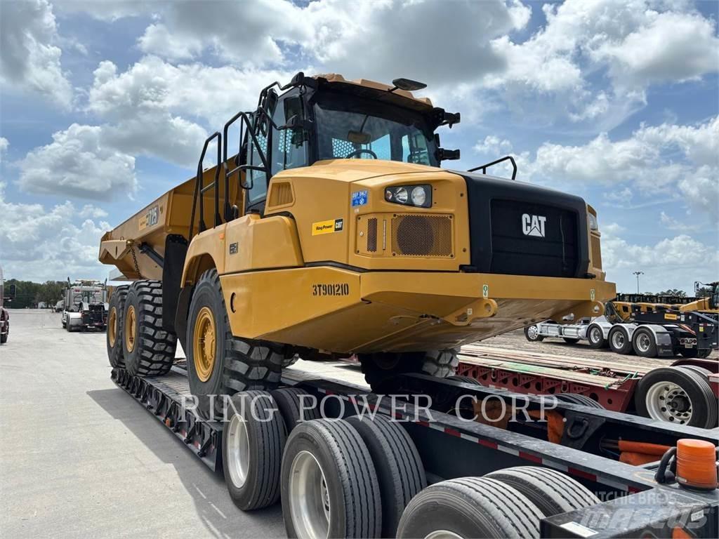 CAT 725TG Шарнирно-сочленённые самосвалы