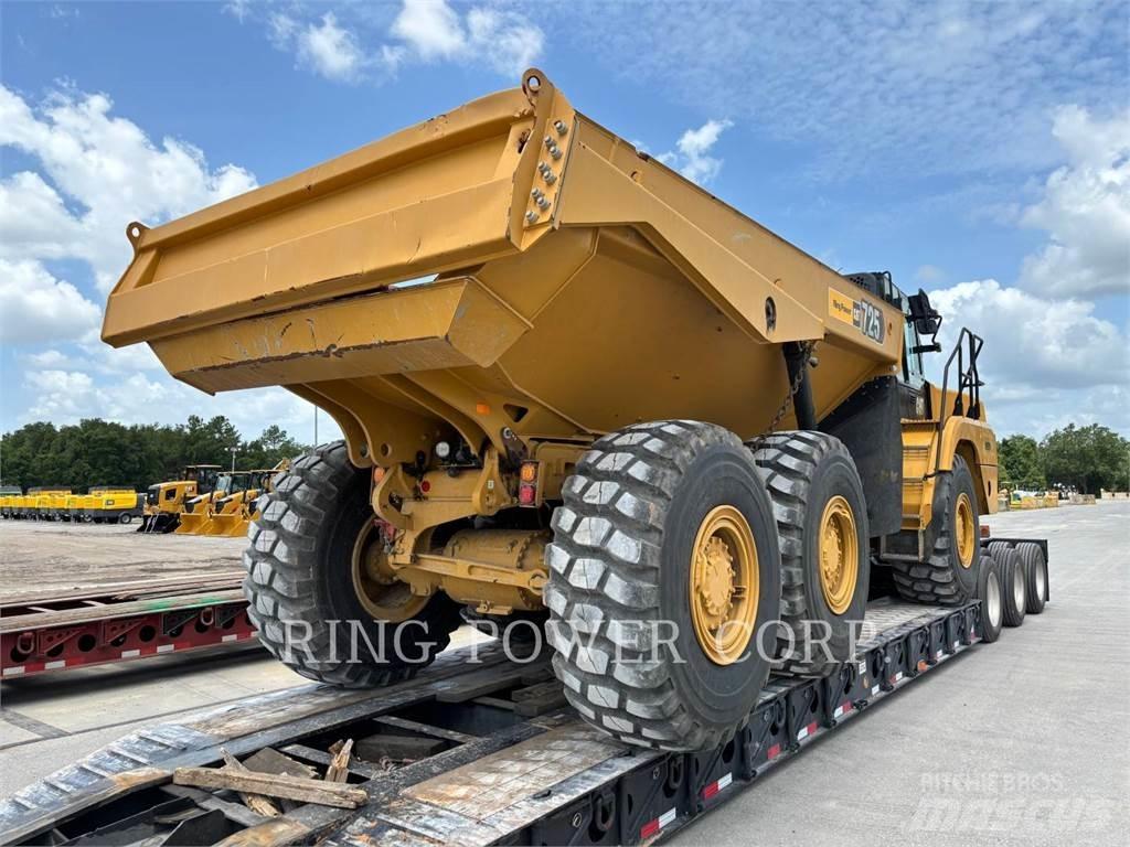 CAT 725TG Шарнирно-сочленённые самосвалы