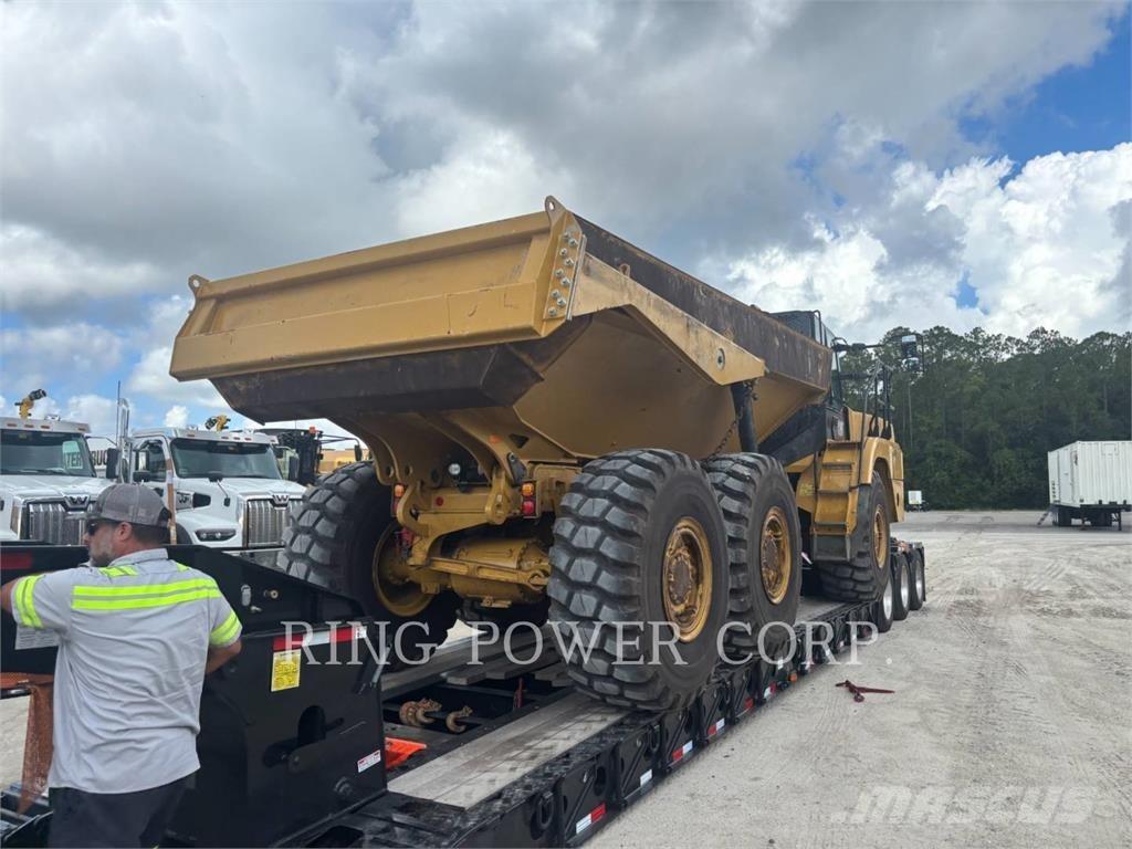 CAT 725TG Шарнирно-сочленённые самосвалы