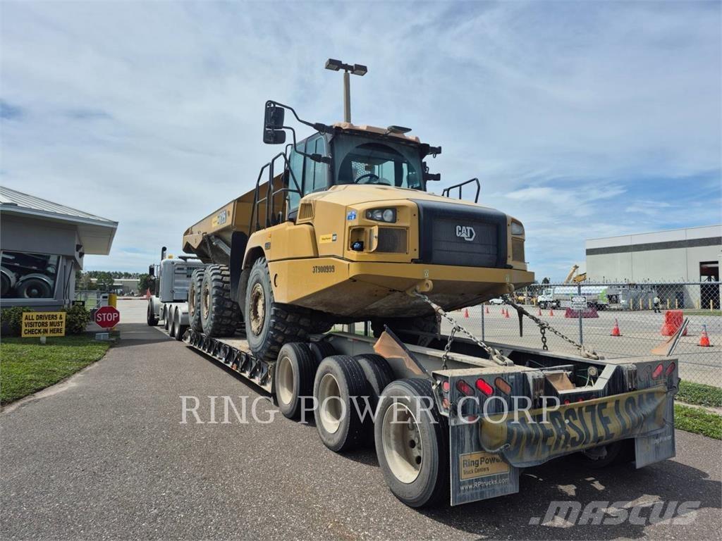 CAT 725TG Шарнирно-сочленённые самосвалы