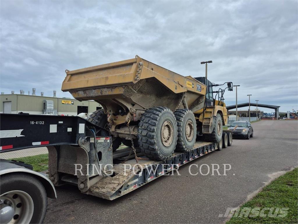 CAT 725TG Шарнирно-сочленённые самосвалы