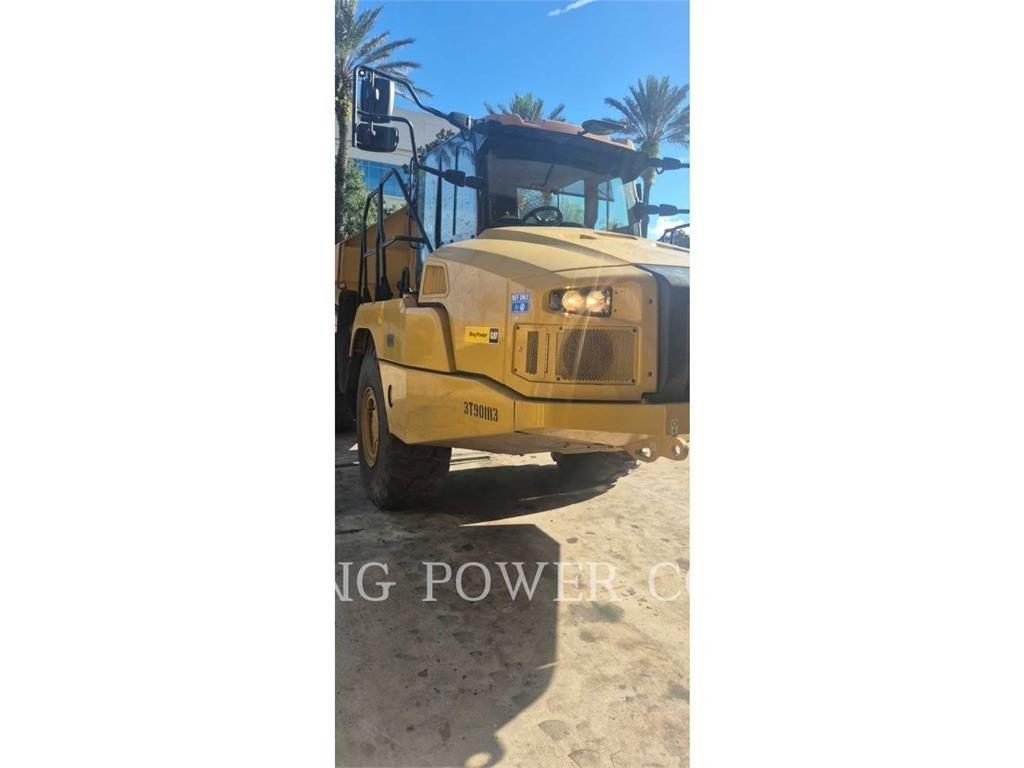 CAT 725TG Шарнирно-сочленённые самосвалы