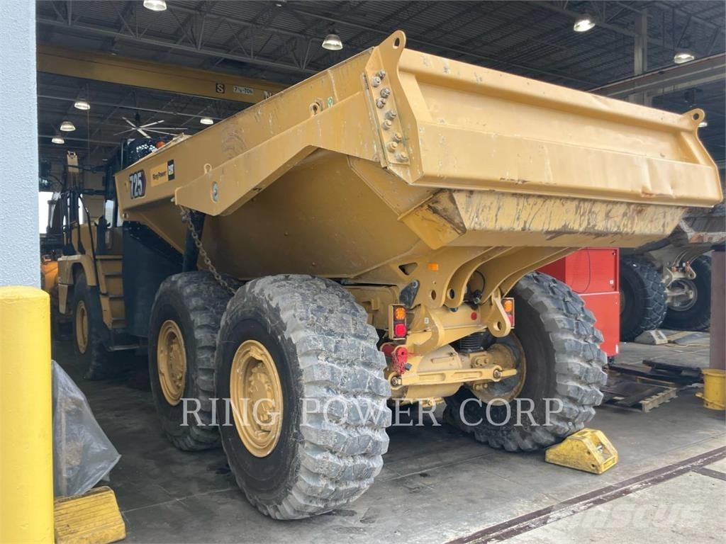 CAT 725TG Шарнирно-сочленённые самосвалы