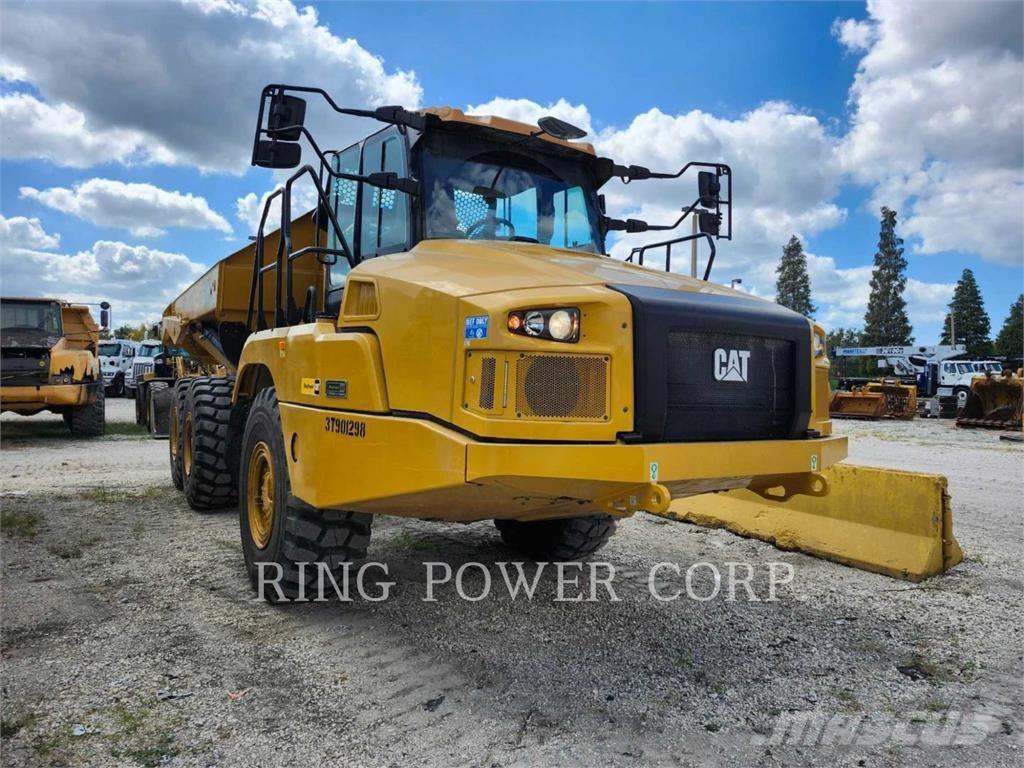 CAT 725TG Шарнирно-сочленённые самосвалы