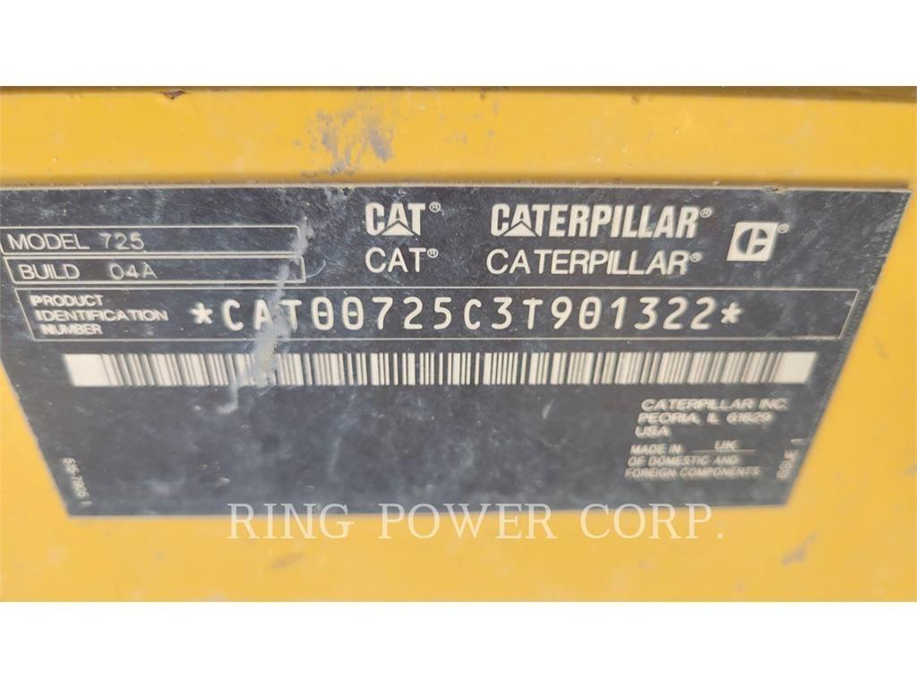 CAT 725TG Шарнирно-сочленённые самосвалы