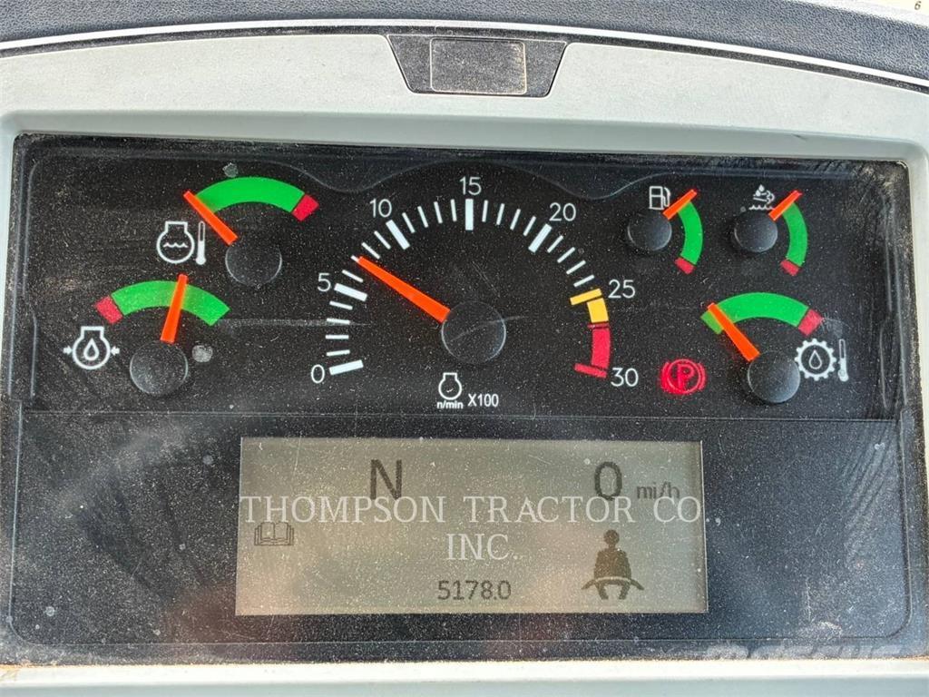 CAT 725WW Шарнирно-сочленённые самосвалы