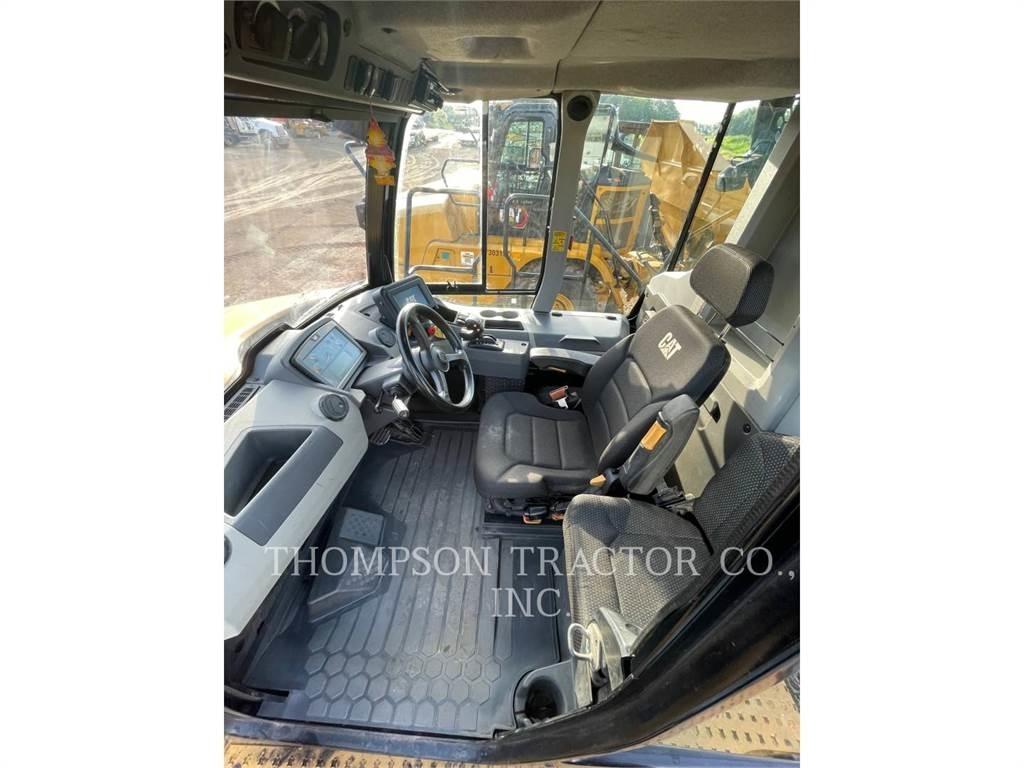 CAT 730 Шарнирно-сочленённые самосвалы