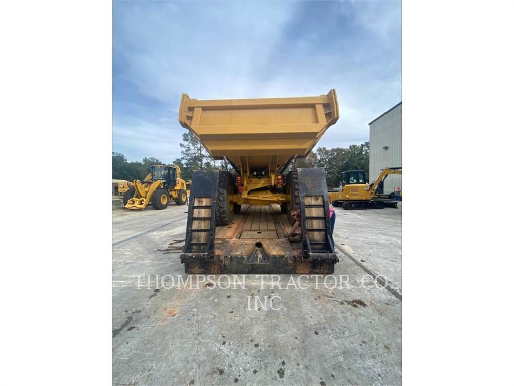 CAT 730 Шарнирно-сочленённые самосвалы