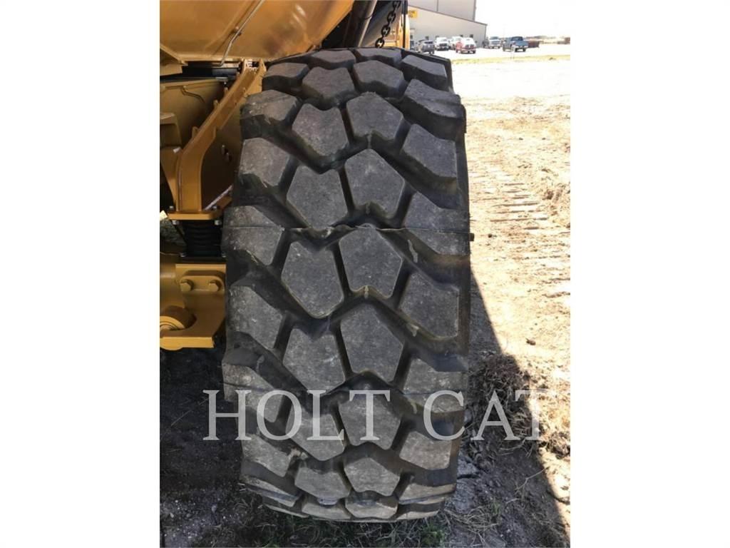 CAT 730 Шарнирно-сочленённые самосвалы