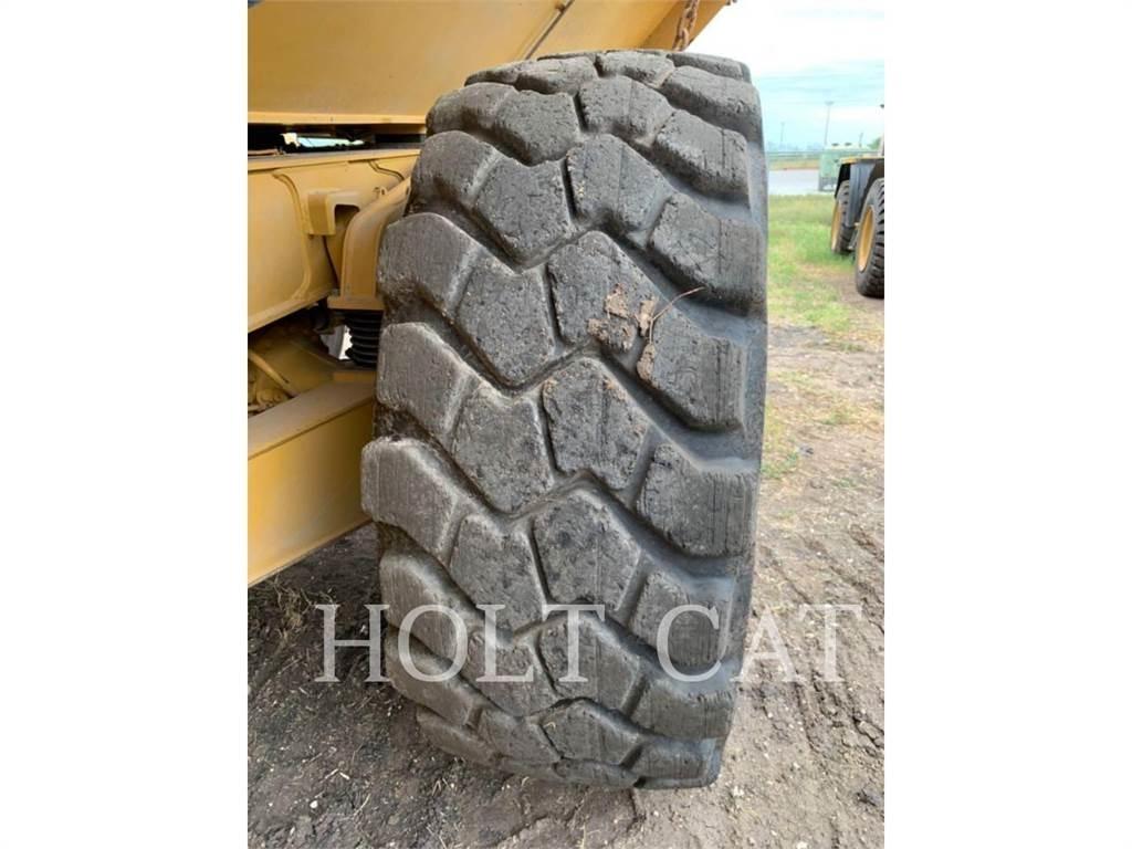 CAT 730 Шарнирно-сочленённые самосвалы