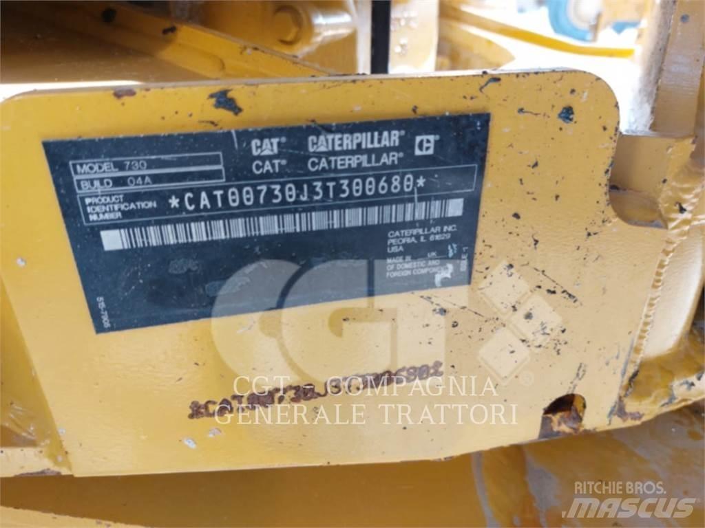 CAT 730 Шарнирно-сочленённые самосвалы