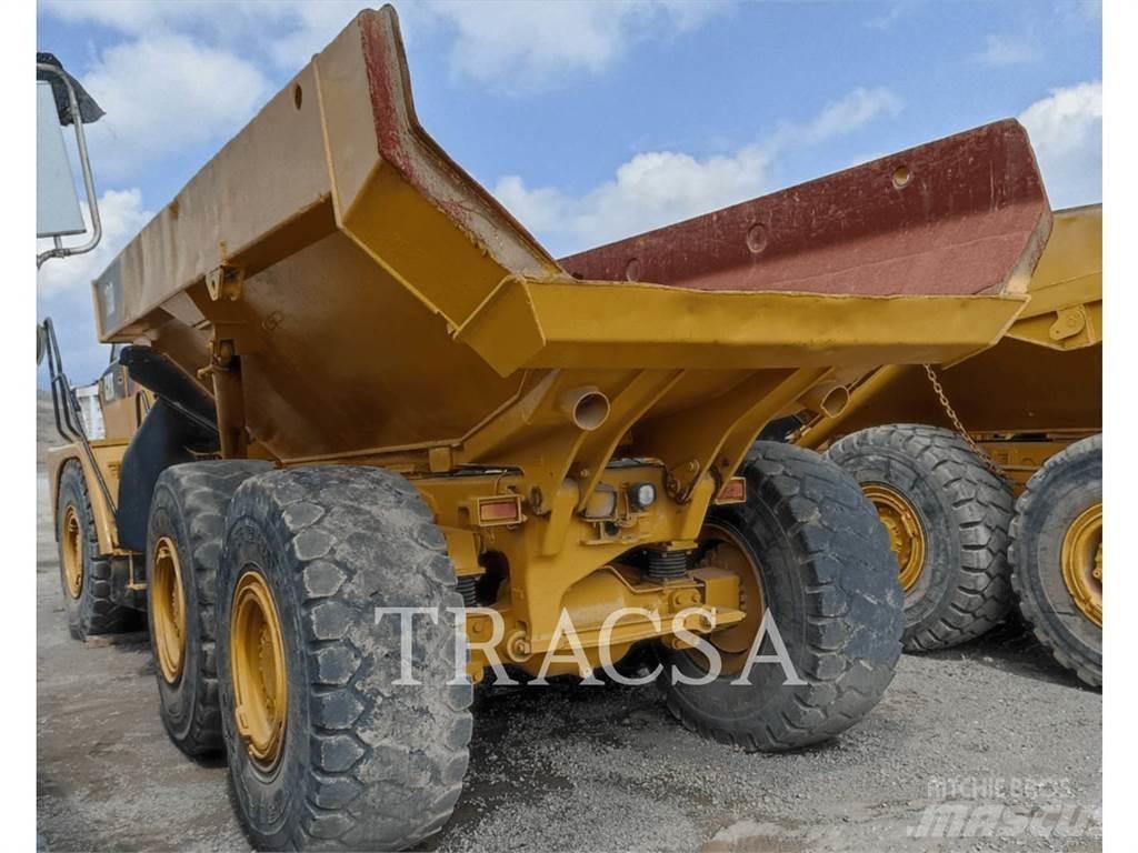 CAT 730 Шарнирно-сочленённые самосвалы