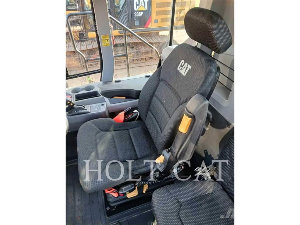 CAT 730 Шарнирно-сочленённые самосвалы
