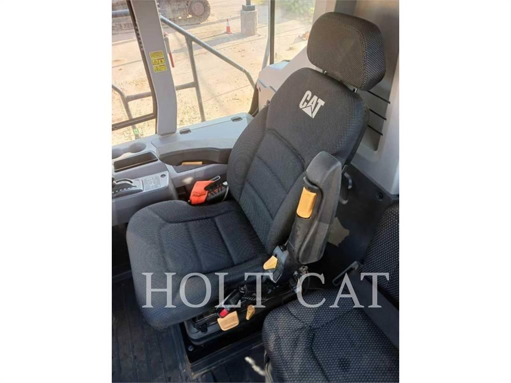 CAT 730 Шарнирно-сочленённые самосвалы