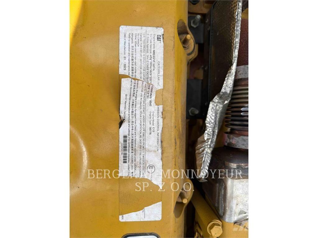 CAT 730 Шарнирно-сочленённые самосвалы