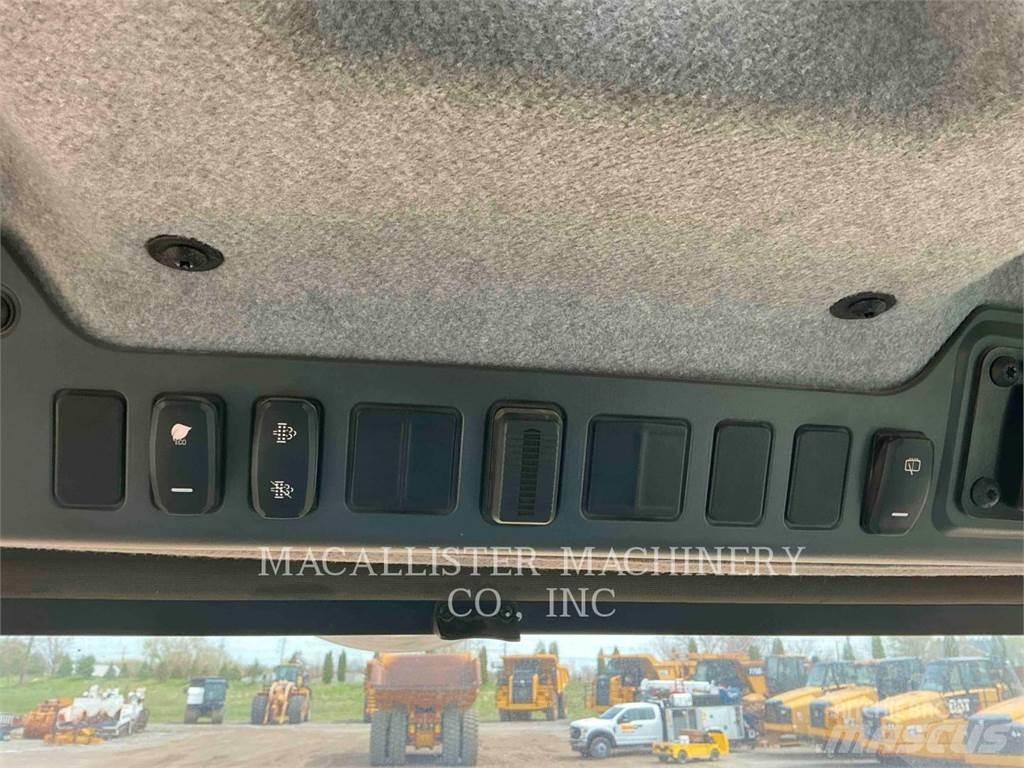 CAT 730 Шарнирно-сочленённые самосвалы