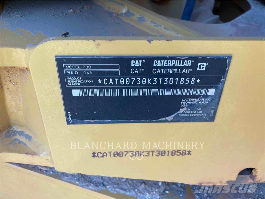 CAT 730 Шарнирно-сочленённые самосвалы