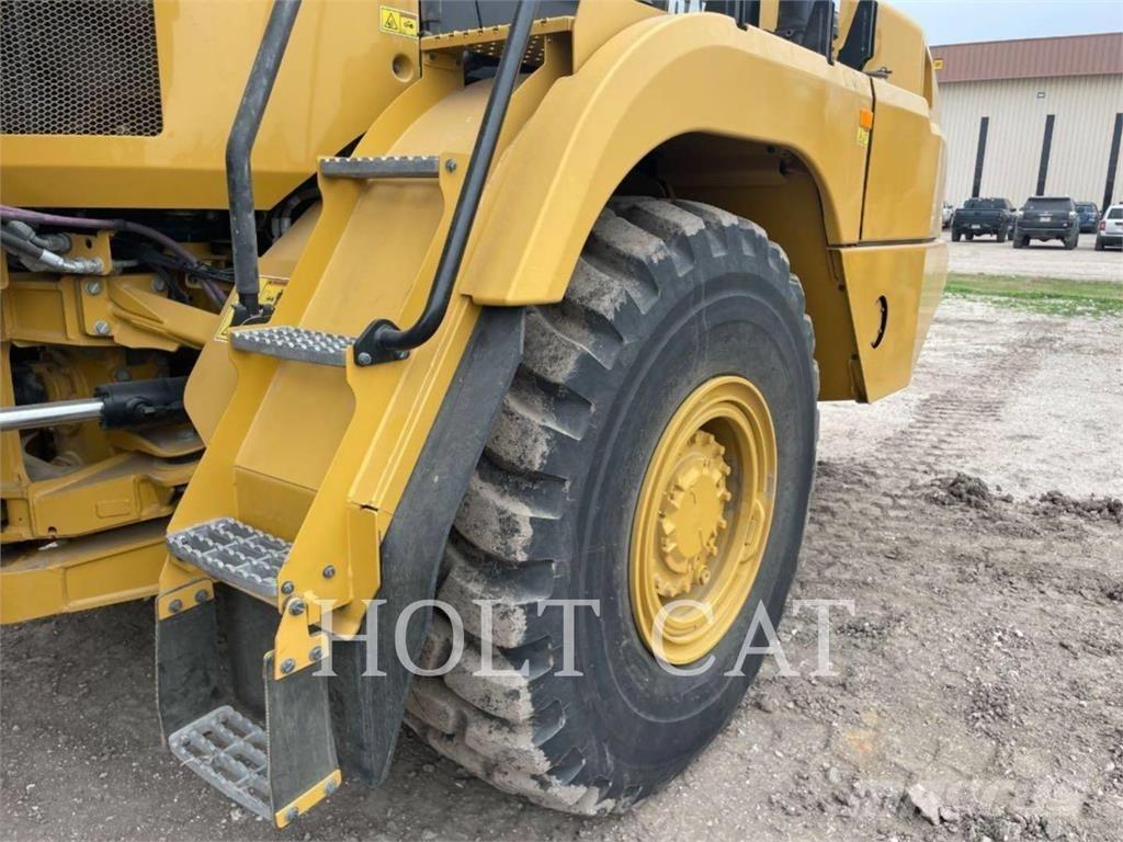 CAT 730 Шарнирно-сочленённые самосвалы