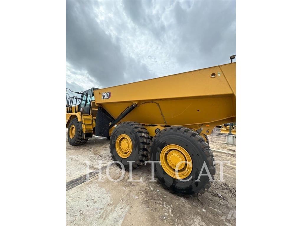 CAT 730 Шарнирно-сочленённые самосвалы