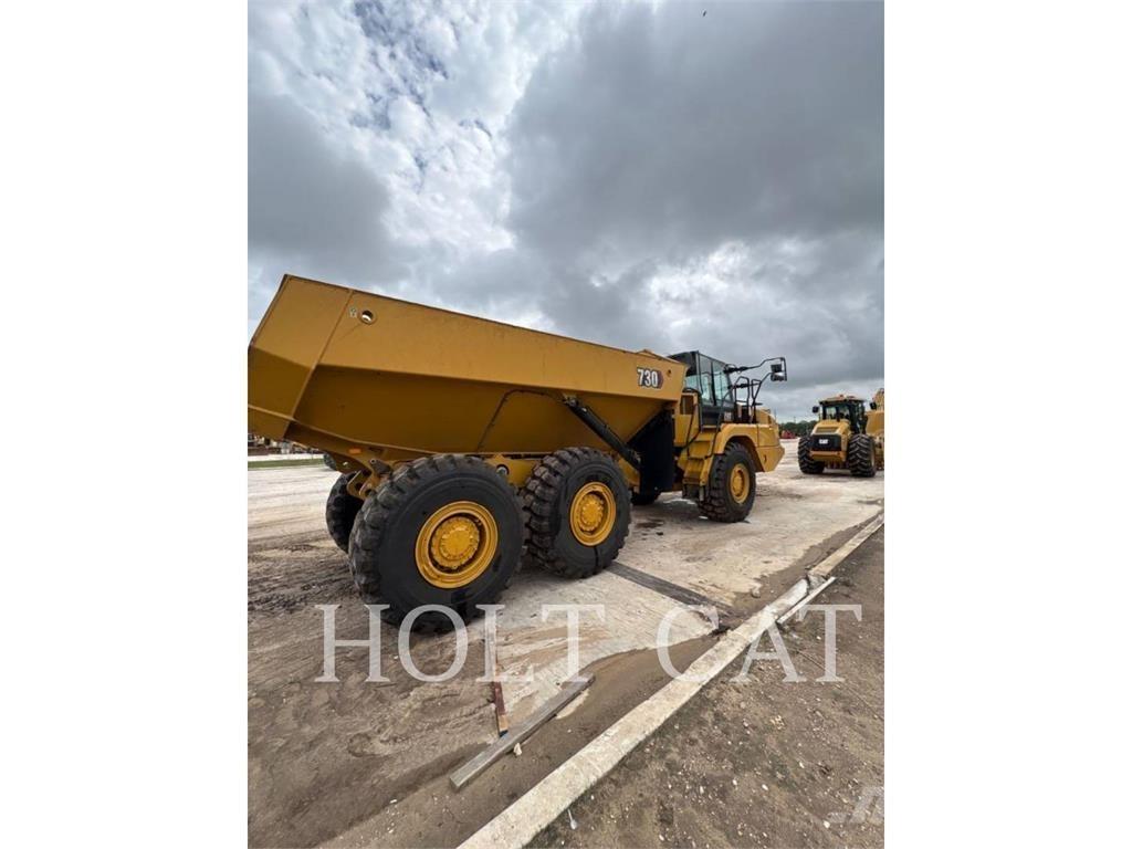CAT 730 Шарнирно-сочленённые самосвалы