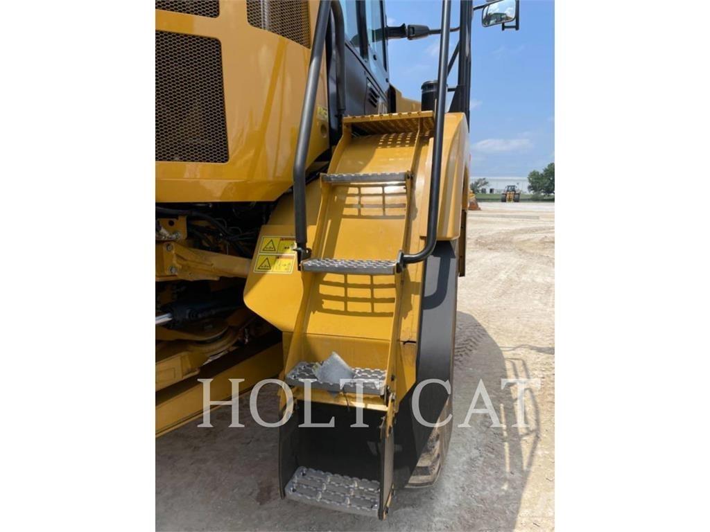 CAT 730 Шарнирно-сочленённые самосвалы