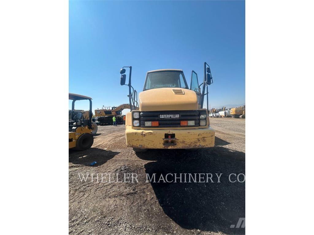 CAT 730 Шарнирно-сочленённые самосвалы
